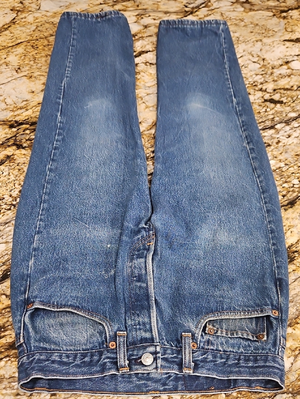 Levi's 501 Men's Button Fly Blue Denim Jeans - Classic Straight Fit. Size 31/30